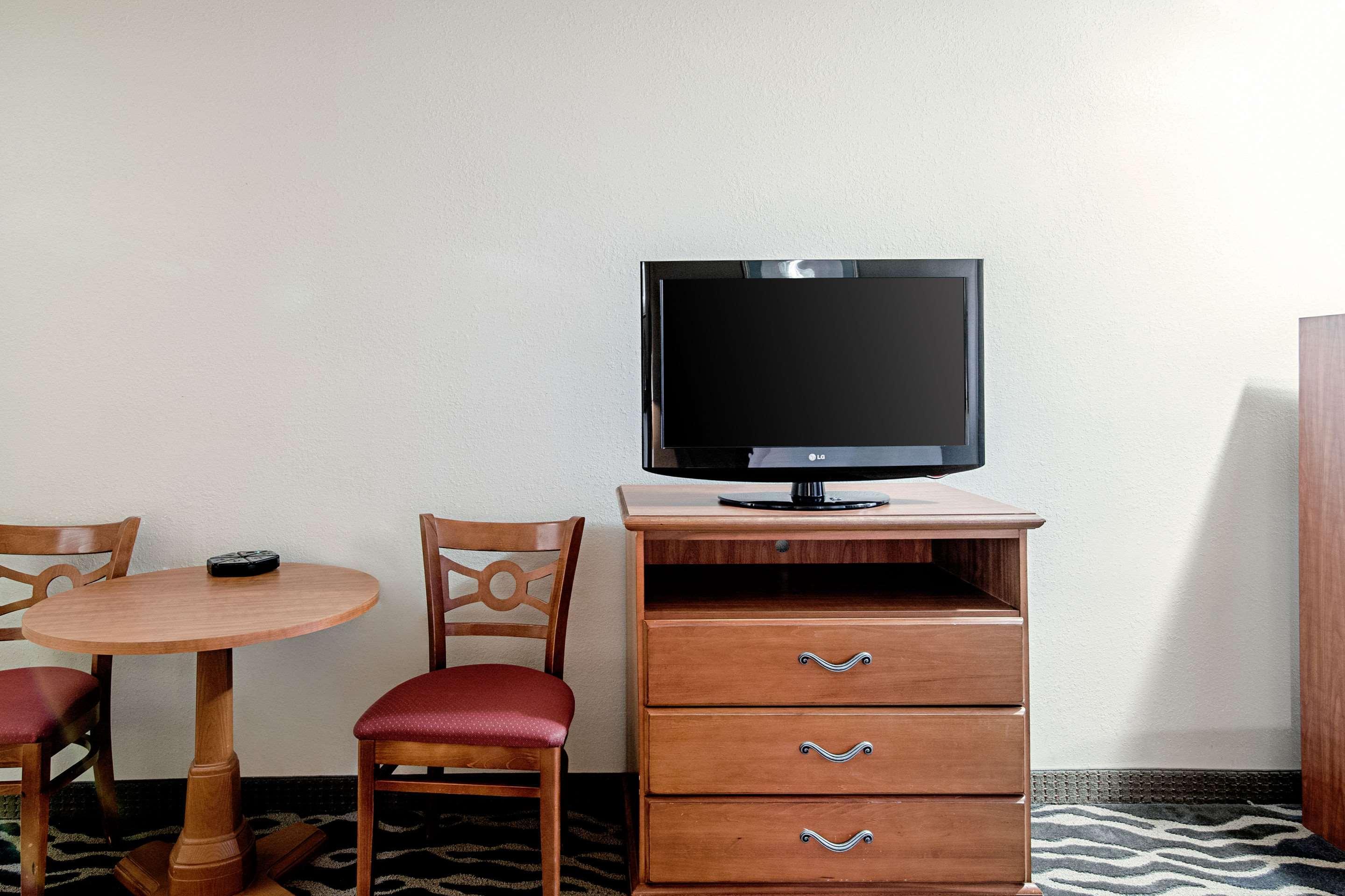 Quality Inn Huron Buitenkant foto